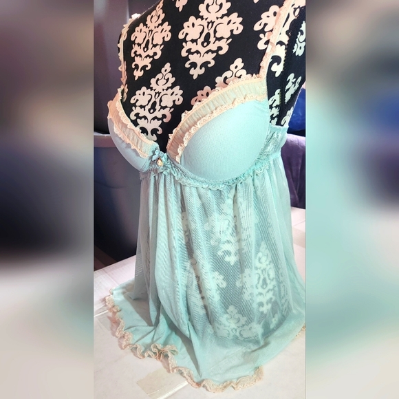 Vintage Lingerie - Picture 3 of 11